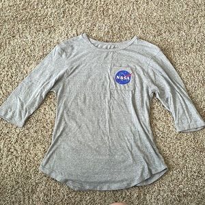 Women’s 3/4 sleeve gray nasa shirt
